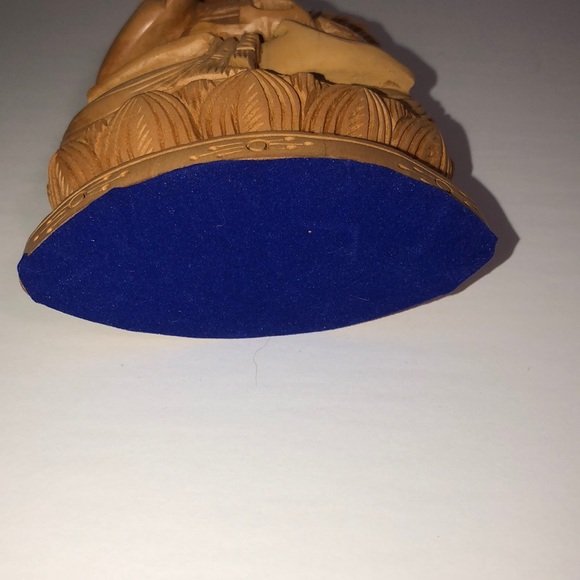 Beautiful 6 inch wood Buddha statue - Picture 5 of 5